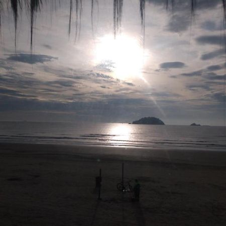 Suites Pe Na Areia Peruíbe Buitenkant foto